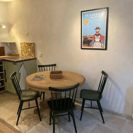 Charmant Pied A Terre Arlesien, Rez De Chaussee Apartment *